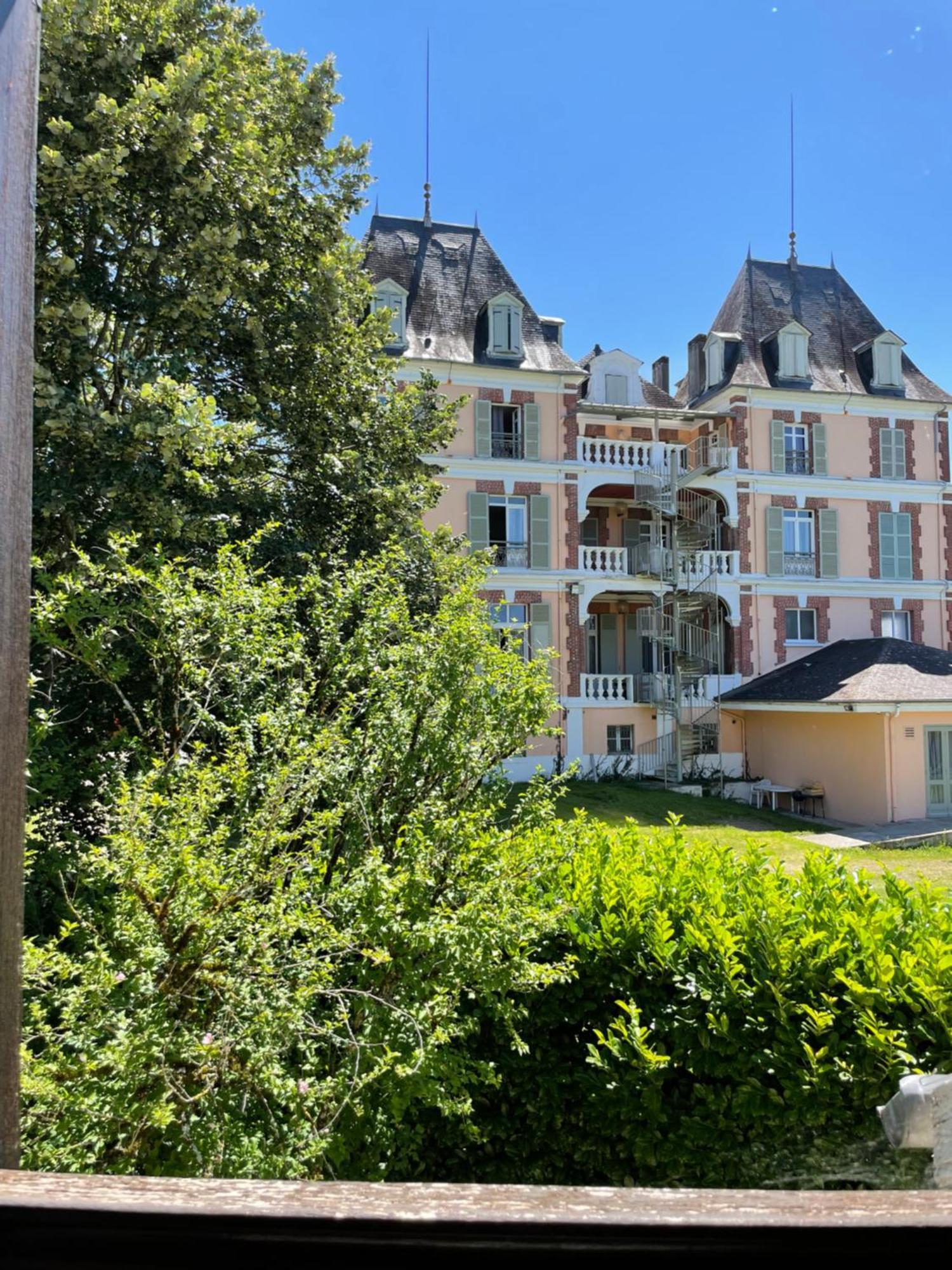 Villa Bonvouloir Bagneres-de-Bigorre Luaran gambar